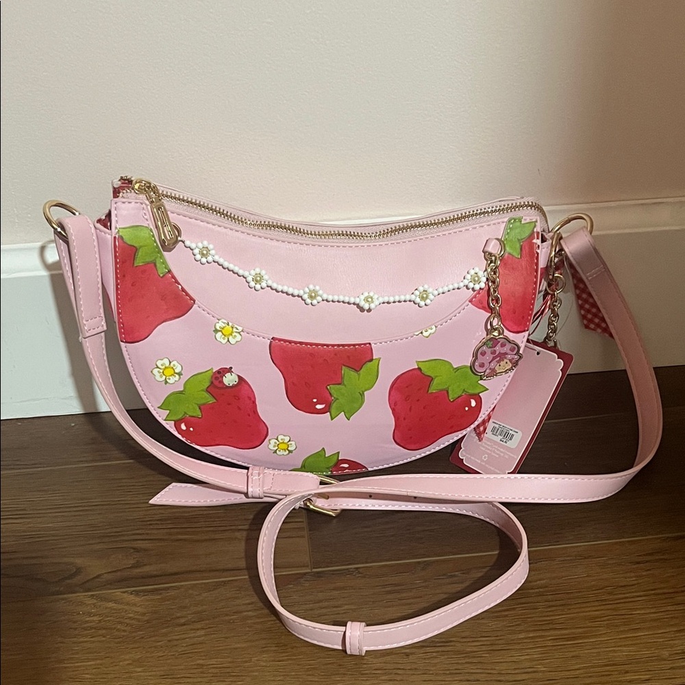 NWT Strawberry Shortcake Boxlunch Strawberry Print Pink Crossbody Bag